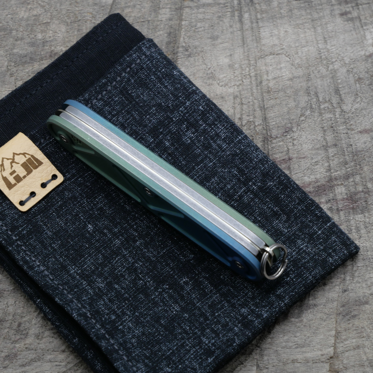 Li.JU MOD - TITAN - TRIANGLE - anodisiert stonewashed - PIONEER - Titan Grade 5  (Ti 6AI 4V)  - 93mm